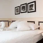 Aparthotel & Bella Vista 3*