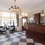 & Bella Vista Aparthotel 3*