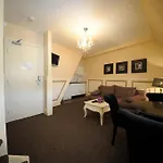 Aparthotel & Bella Vista